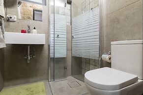 Best Location Jerusalem Stone Apartment