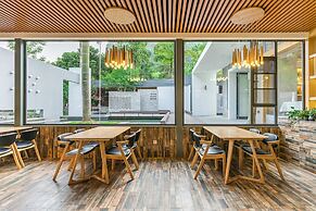 Moon Villa Resort