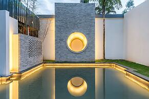Moon Villa Resort