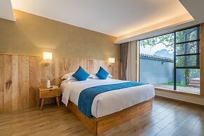 Moon Villa Resort