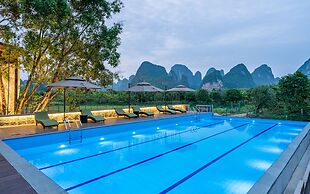 Moon Villa Resort