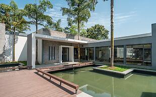 Moon Villa Resort