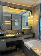 Pullman Yantai Center