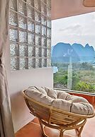 Riverside Retreat Hotel