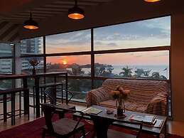 Seaview Capsule Hotel