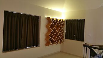 Knox Boutique Villa
