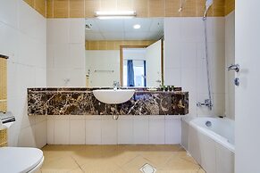 2 Bedroom Apartment Marina