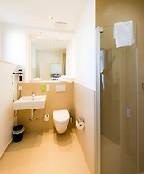 sevenDays Hotel BoardingHouse