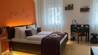 sevenDays Hotel BoardingHouse