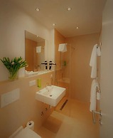 sevenDays Hotel BoardingHouse