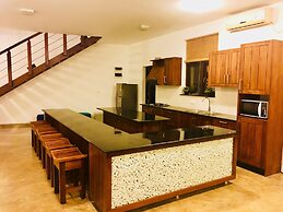 8 Plus  Villa
