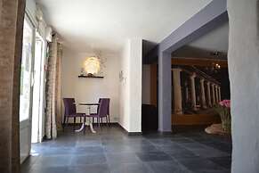 Hôtel Le Grillon