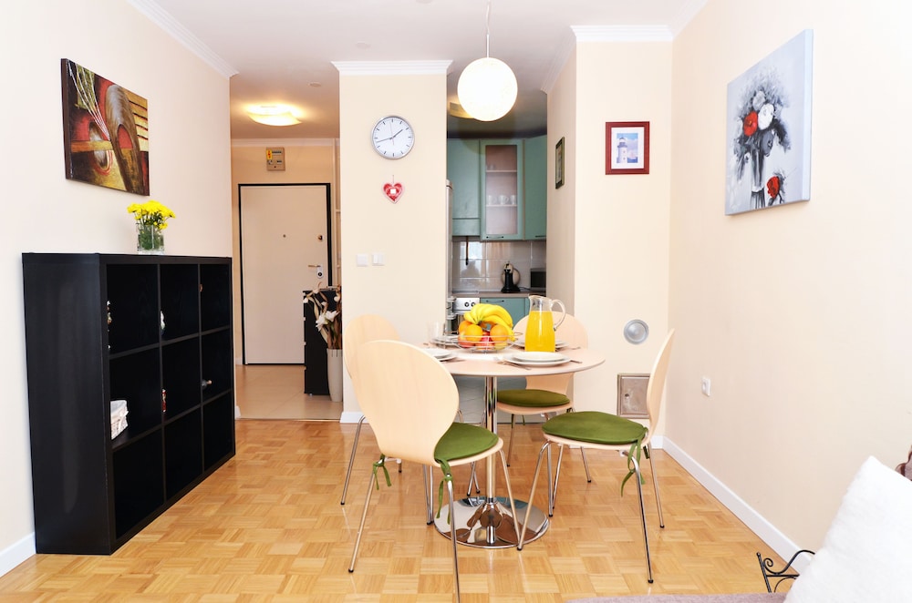 Apartment Flores