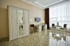 Cascade Hotel