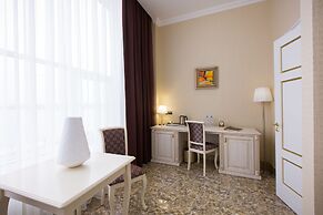Cascade Hotel