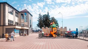 Cascade Hotel