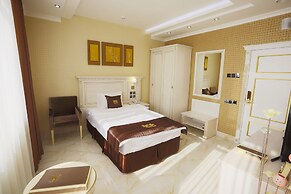 Cascade Hotel