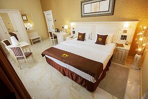 Cascade Hotel