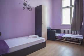 HOTELLO