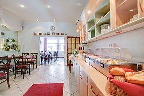 Hotel Consul