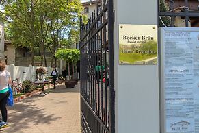 Avenue Parliament