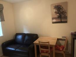 5 Varis Apartments