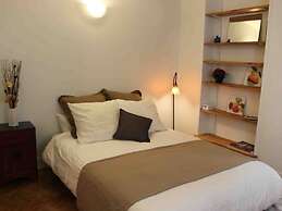 Montmartre Apartments - Monet