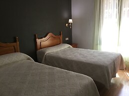 Hotel Cinco Castaños