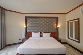 Erawan Phangnga Hotel, Natai Beach