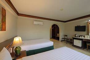 Erawan Phangnga Hotel, Natai Beach