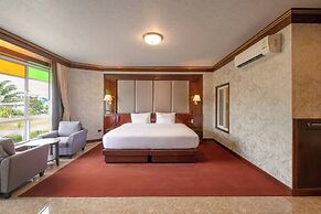 Erawan Phangnga Hotel, Natai Beach
