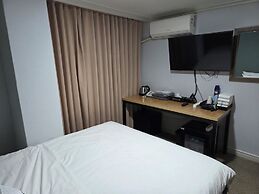 Gwangan Beach Blue Moon Motel