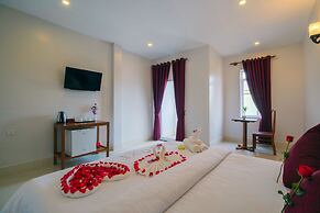 Lilly Holiday Hotel