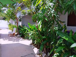 Lilly Holiday Hotel