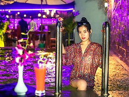 Lilly Holiday Hotel