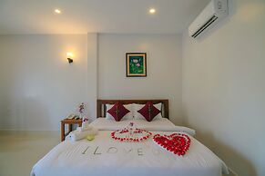 Lilly Holiday Hotel