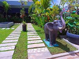 Lilly Holiday Hotel