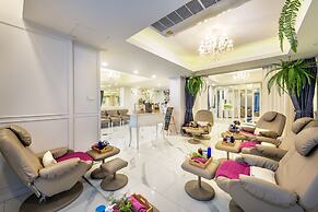 De Lavender Bangkok Hotel