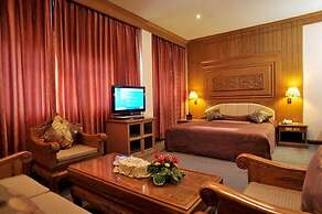 Mae Yom Palace Hotel
