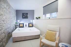 Studio Apartments Emotha