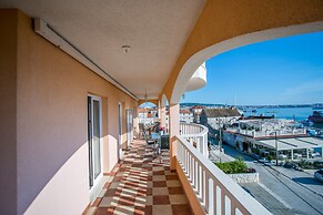 Kaja - right next to the beach