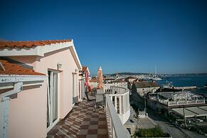Kaja - right next to the beach