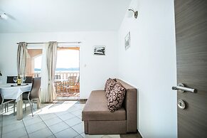 Kaja - right next to the beach