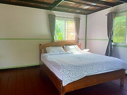 Les Collines Resort