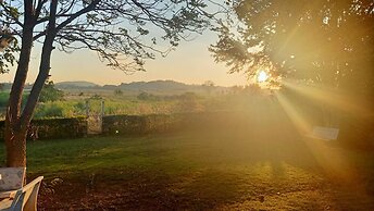 Les Collines Resort
