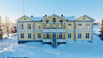 Filipsborg, the Arctic Mansion