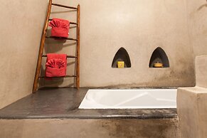 Riad Thycas