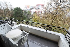Hotel 1 Maji