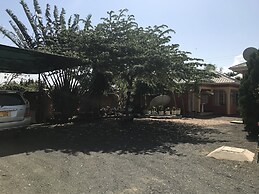 Le Parlour