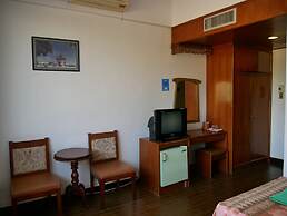 Royal Jommanee Hotel